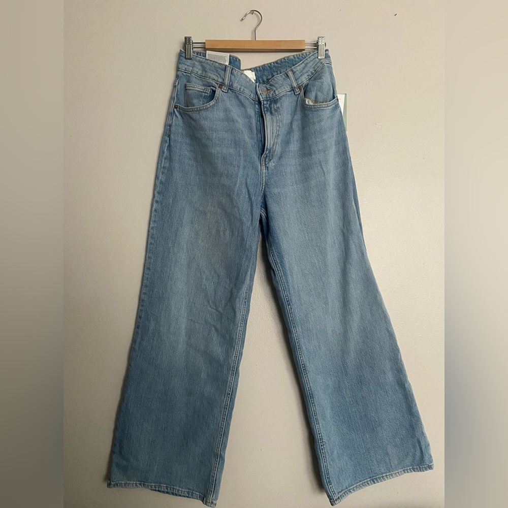 HM Wide High Waist Light Wash Jeans Size 14